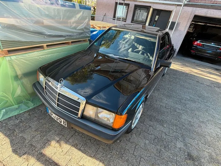Mercedes-Benz 190