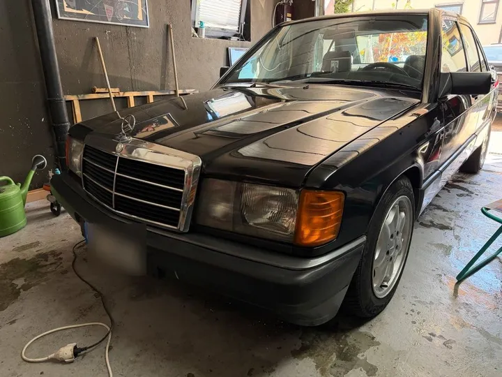 Mercedes-Benz 190