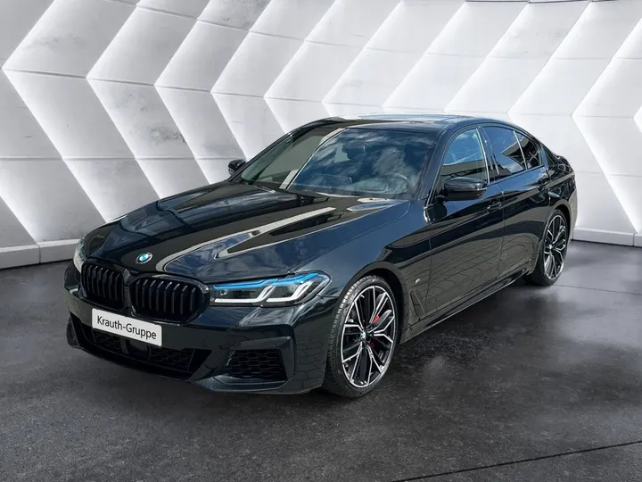 BMW M550