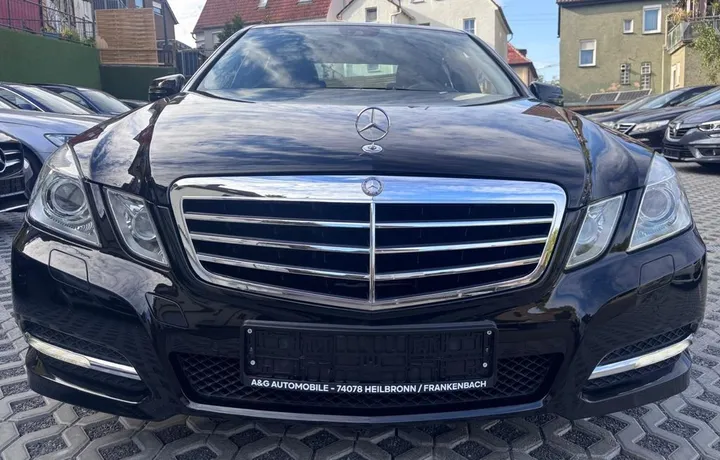 Mercedes-Benz E 200