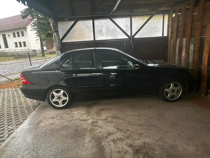 Mercedes-Benz C 200