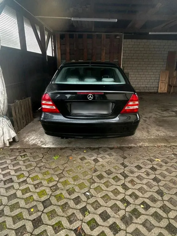 Mercedes-Benz C 200