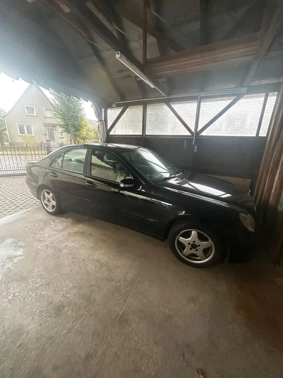 Mercedes-Benz C 200