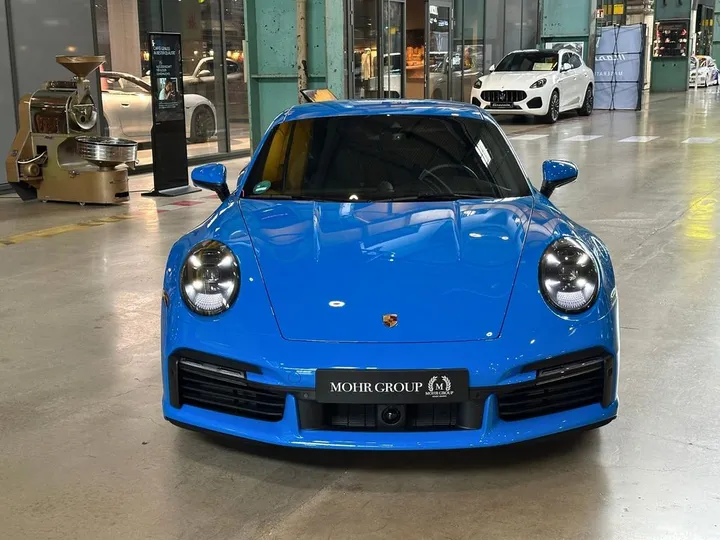 Porsche 992