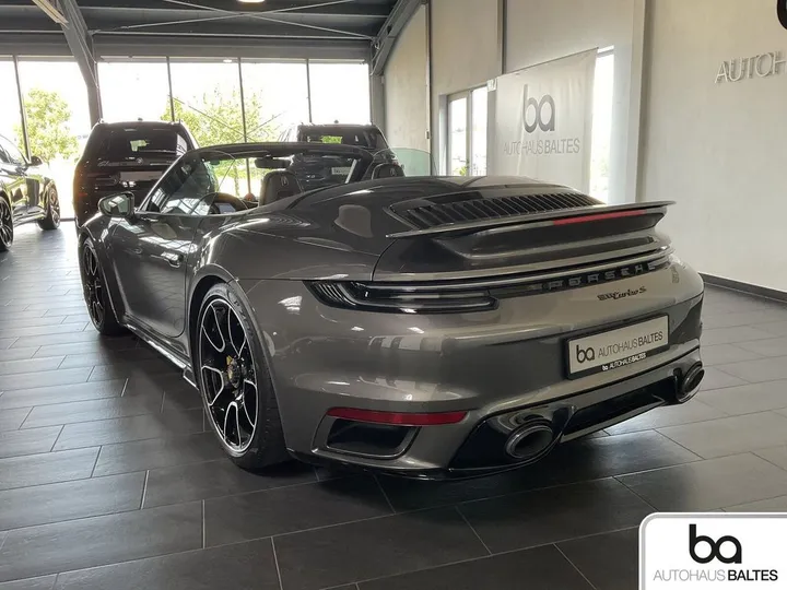 Porsche 992