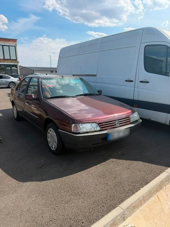 Peugeot 405