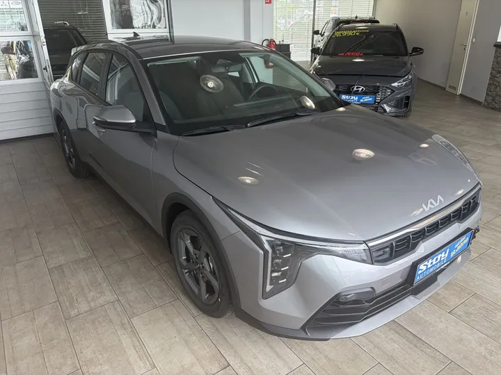 Kia K4