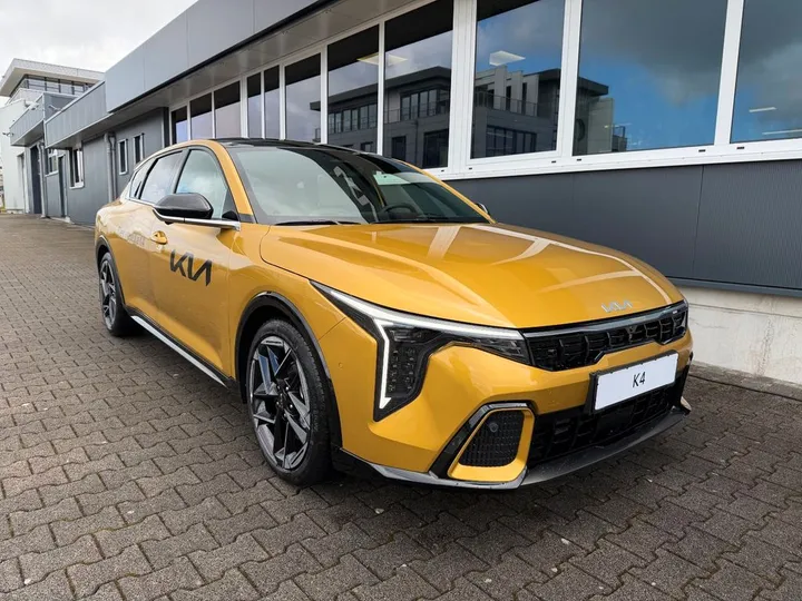 Kia K4