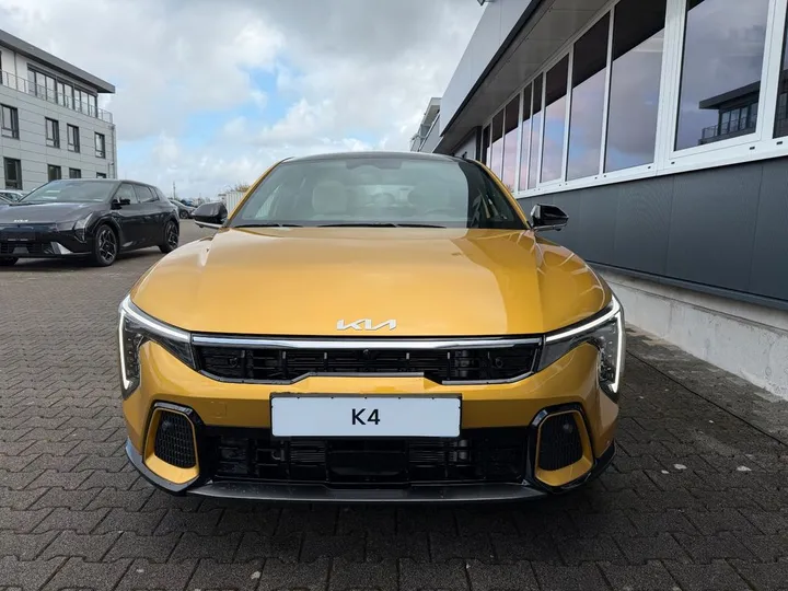 Kia K4