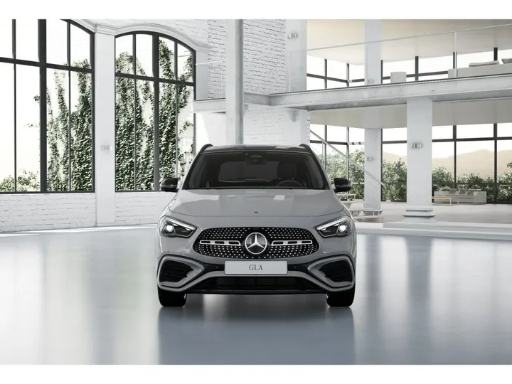 Mercedes-Benz GLA 220