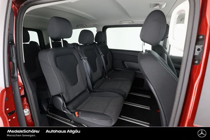 Mercedes-Benz V 220