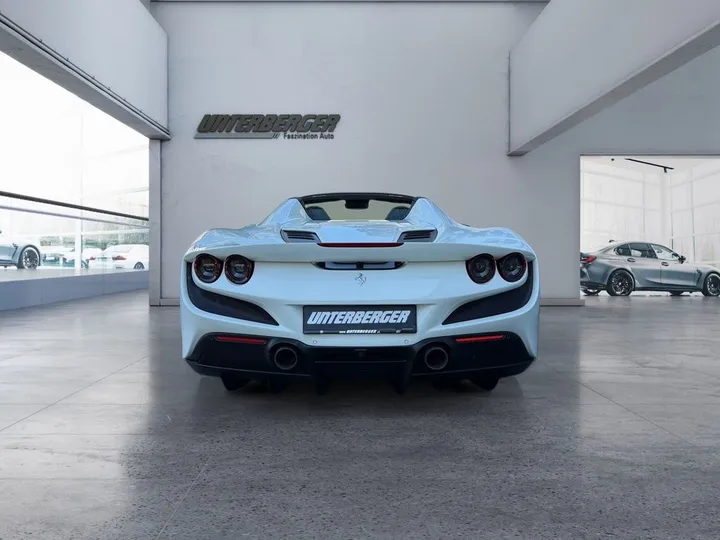 Ferrari F8