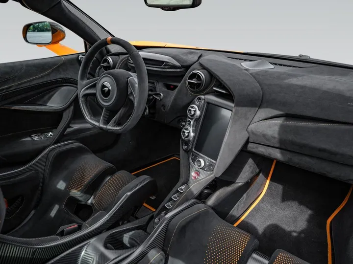 McLaren 765LT
