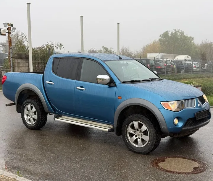 Mitsubishi L200