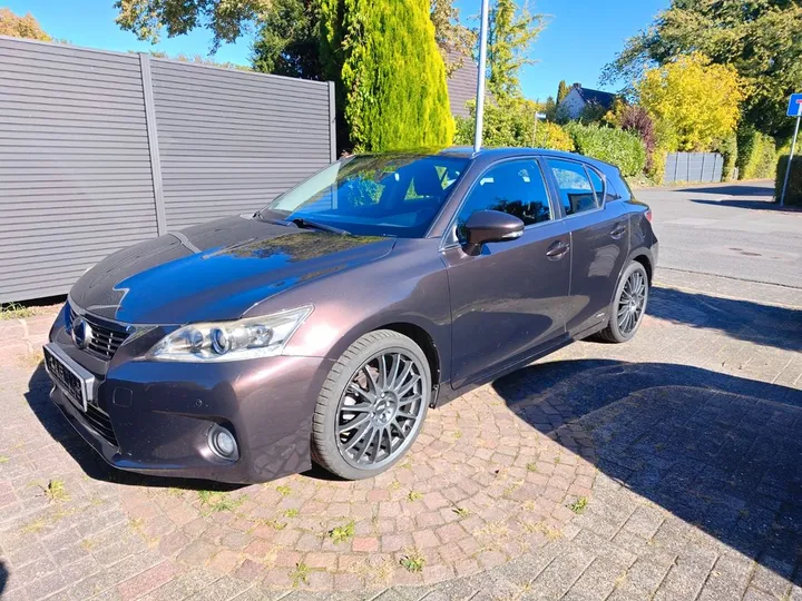 Lexus CT 200h