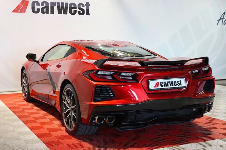 Corvette C8