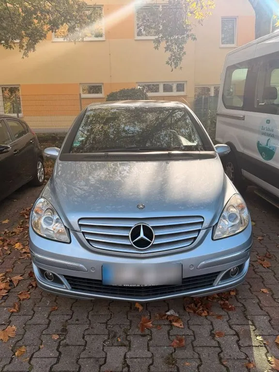 Mercedes-Benz B 170