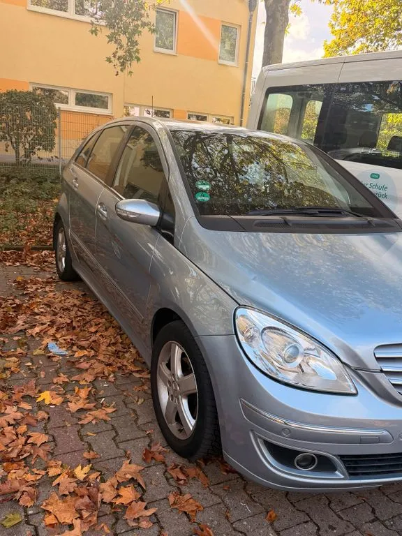 Mercedes-Benz B 170