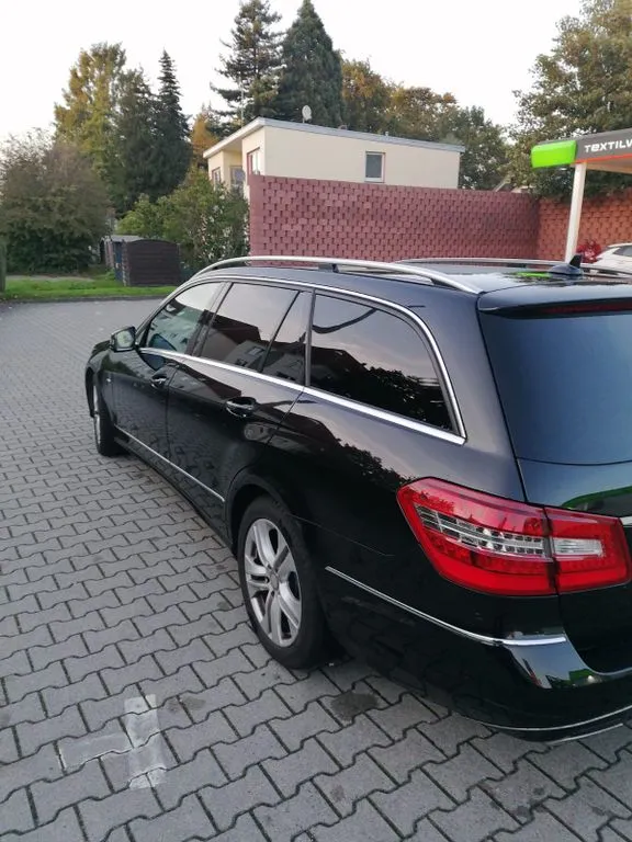 Mercedes-Benz E 220