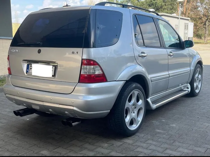 Mercedes-Benz ML 500