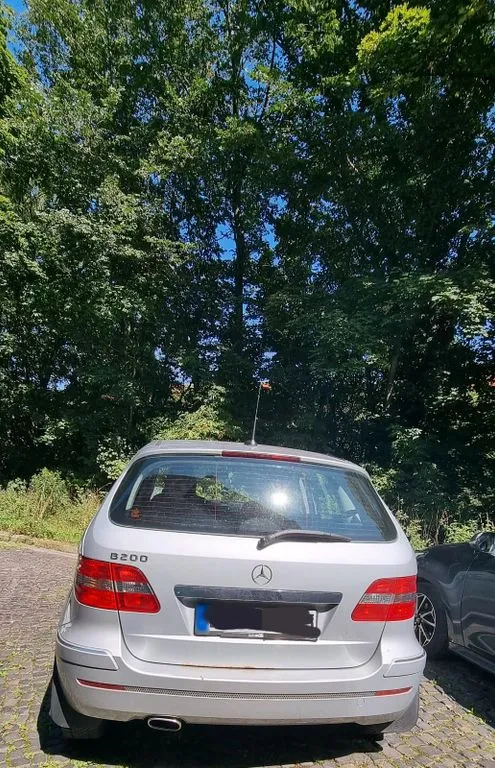 Mercedes-Benz B 200