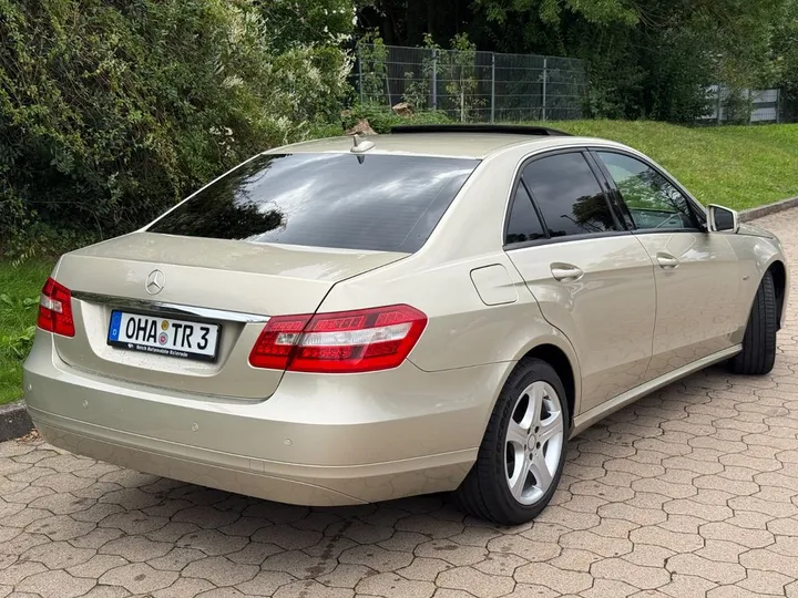 Mercedes-Benz E 250
