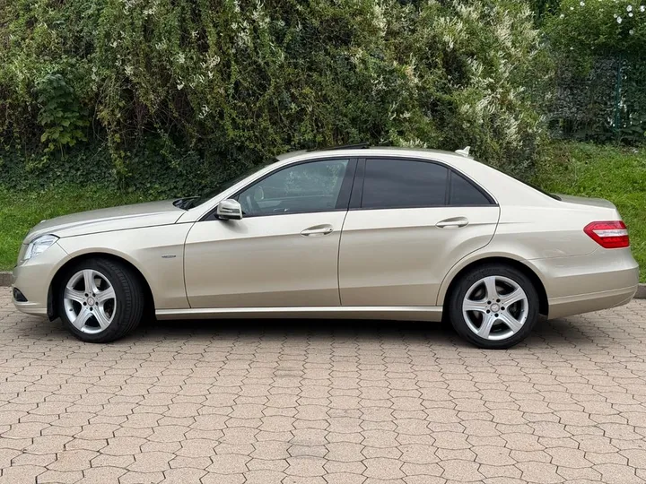 Mercedes-Benz E 250