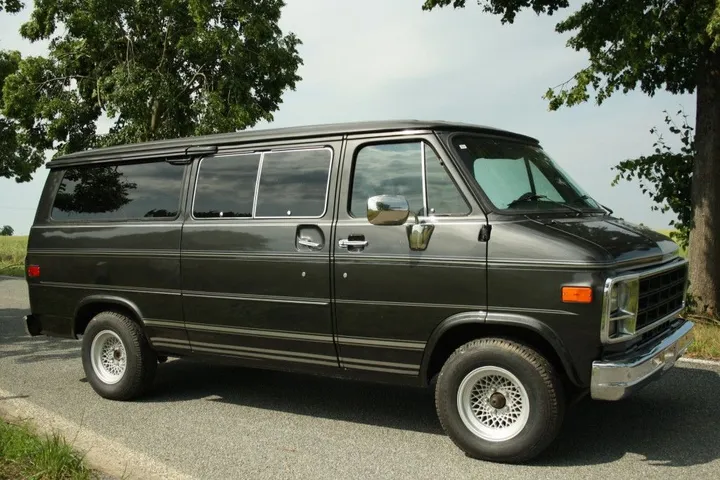 Chevrolet Chevy Van