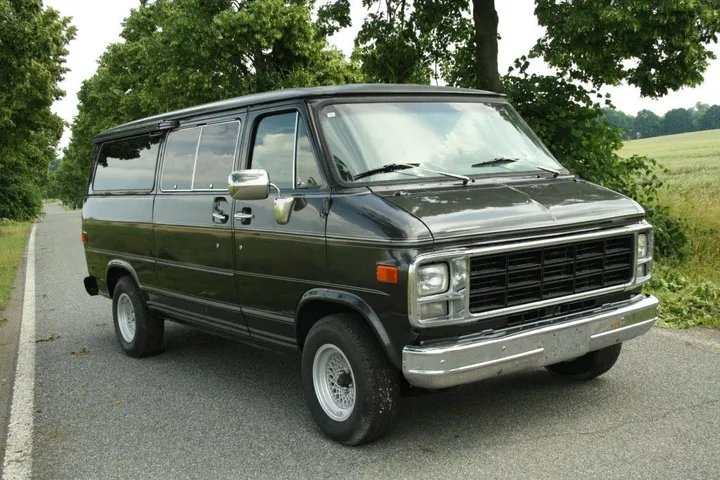 Chevrolet Chevy Van
