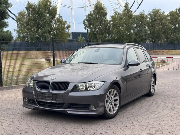 BMW 320