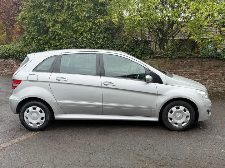 Mercedes-Benz B 170