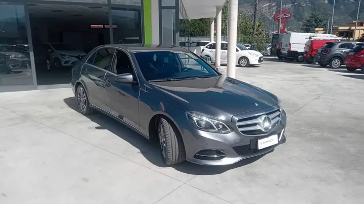 Mercedes-Benz E 220