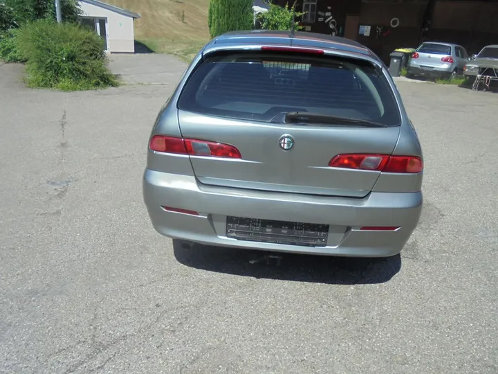 Alfa Romeo 156