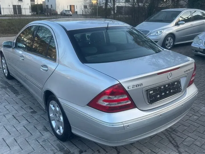 Mercedes-Benz C 200