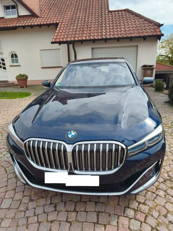 BMW 730