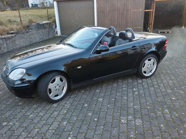 Mercedes-Benz SLK 200