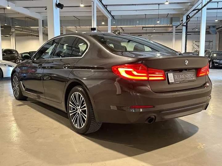 BMW 530