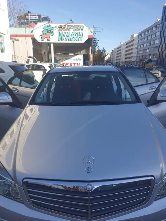 Mercedes-Benz C 180