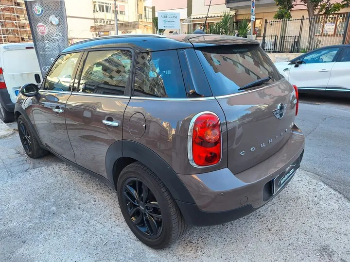 MINI Countryman D (Cooper)
