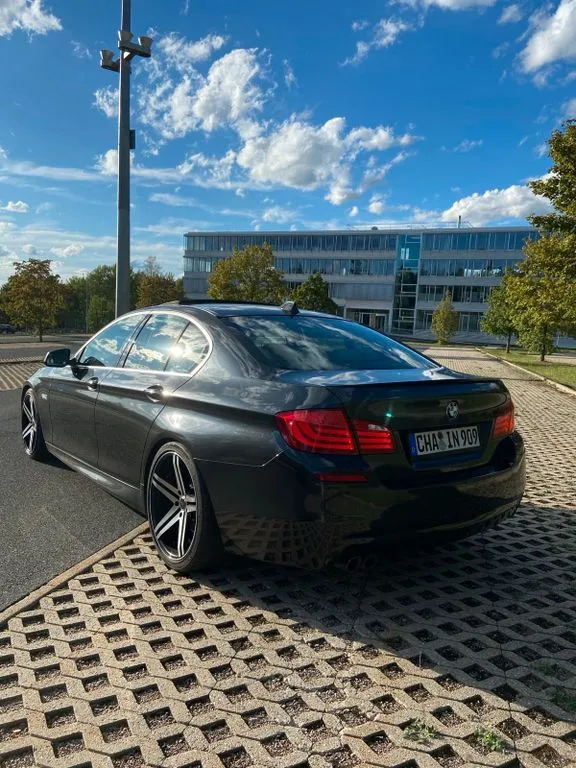 BMW 525