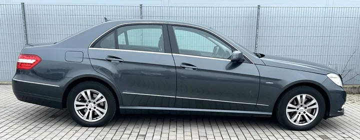 Mercedes-Benz E 250