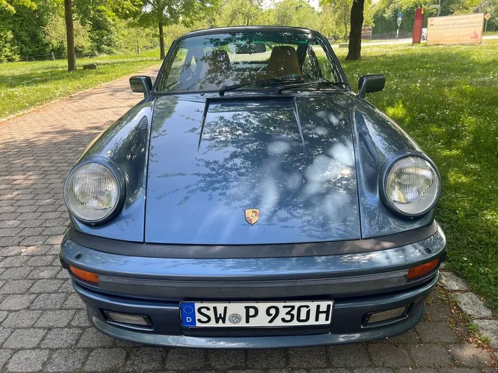 Porsche 930