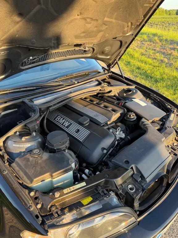 BMW 330