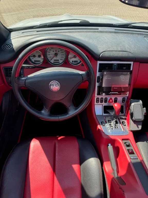 Mercedes-Benz SLK 230