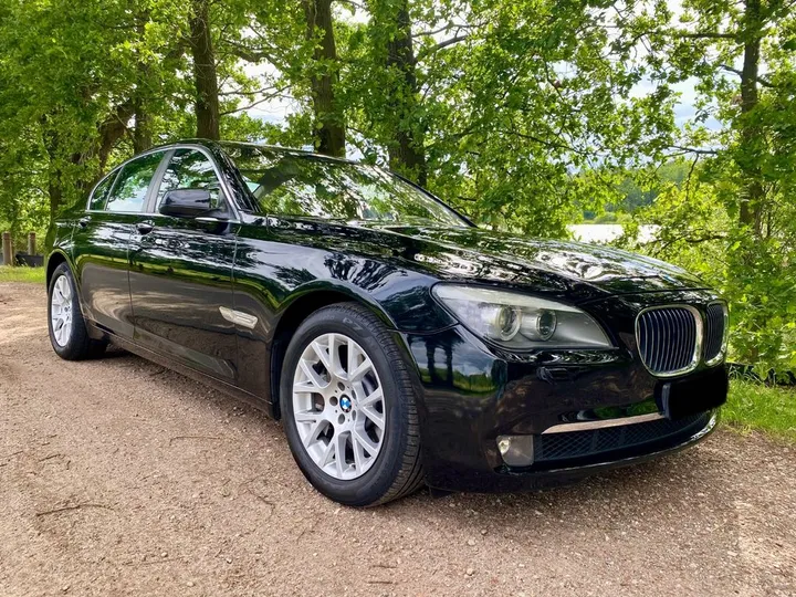 BMW 740