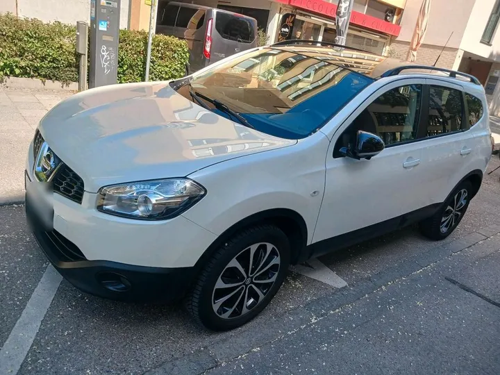 Nissan Qashqai+2