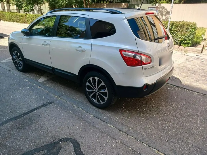 Nissan Qashqai+2