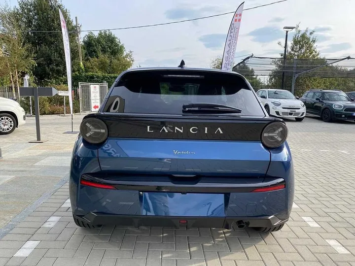 Lancia Ypsilon