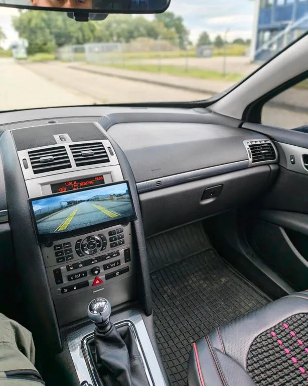 Peugeot 407