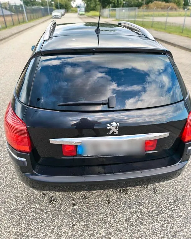 Peugeot 407